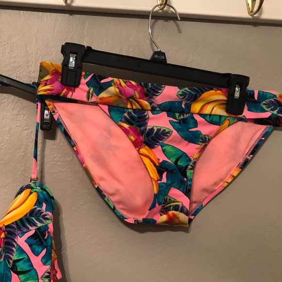 GB Pink Foral Bikini Size L - Picture 2 of 7